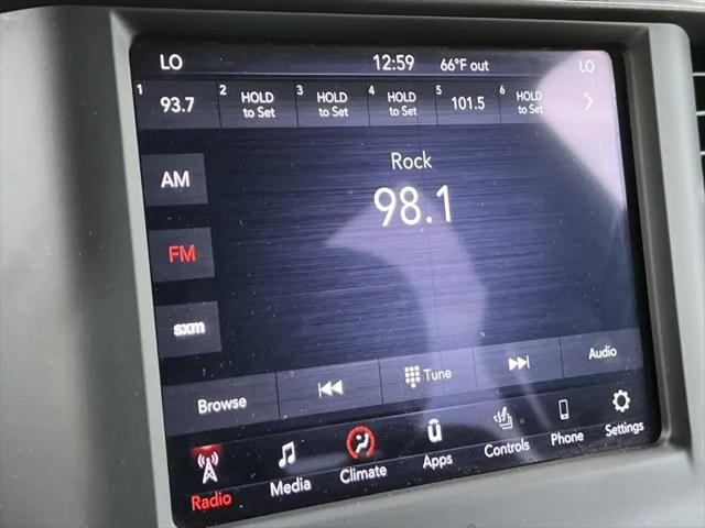 2020 Ram 1500 Big Horn Crew Cab 4x4 5'7" Box