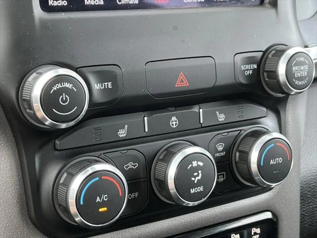2020 Ram 1500 Big Horn Crew Cab 4x4 5'7" Box