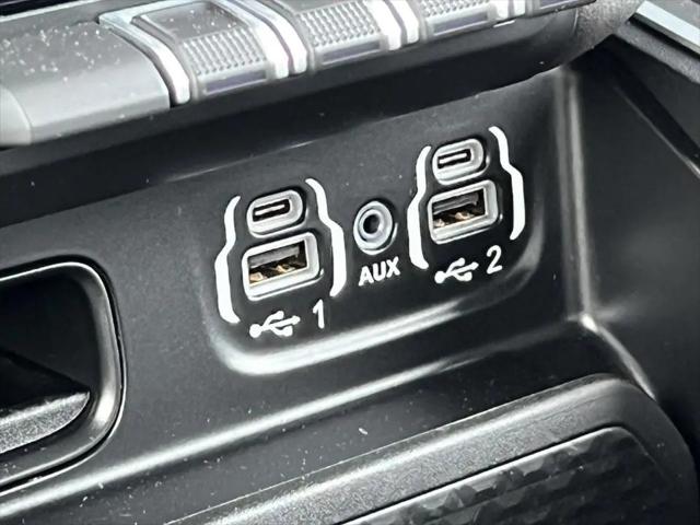 2020 Ram 1500 Big Horn Crew Cab 4x4 5'7" Box