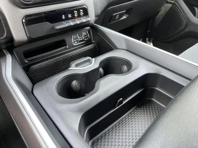2020 Ram 1500 Big Horn Crew Cab 4x4 5'7" Box