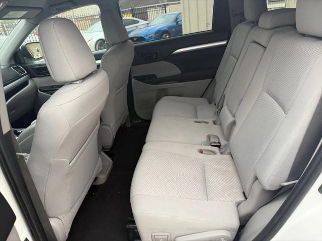 2019 Toyota Highlander LE