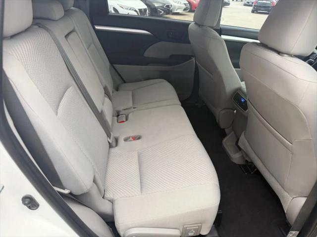 2019 Toyota Highlander LE