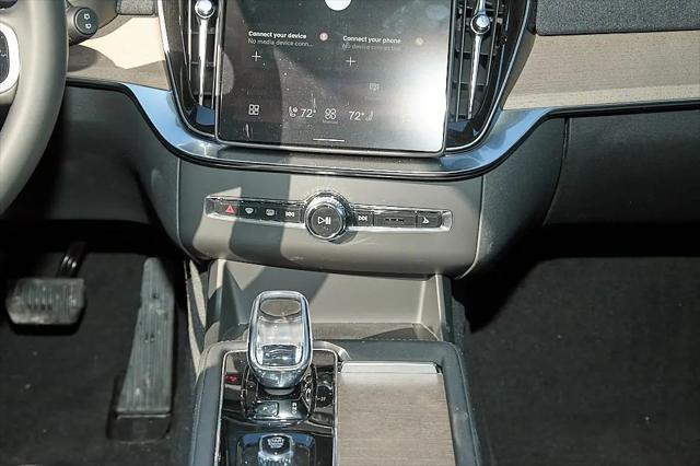 2026 Volvo XC90 Plus, B6 AWD Gas (mild hybrid), Gasoline, Bright, 7 Seats