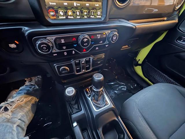 2023 Jeep Wrangler 4-Door Sahara