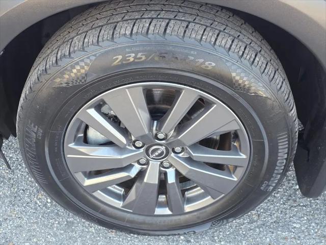 2024 Nissan Pathfinder SV FWD