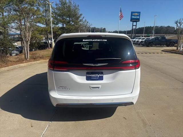 2024 Chrysler Pacifica Touring L