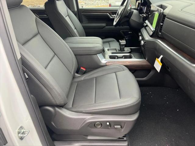 2026 GMC Sierra 1500 Crew Cab, Short Bed, SLT, 4WD