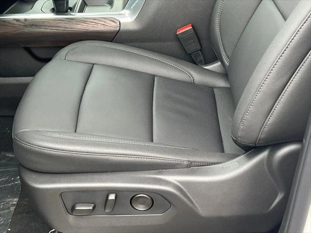 2026 GMC Sierra 1500 Crew Cab, Short Bed, SLT, 4WD