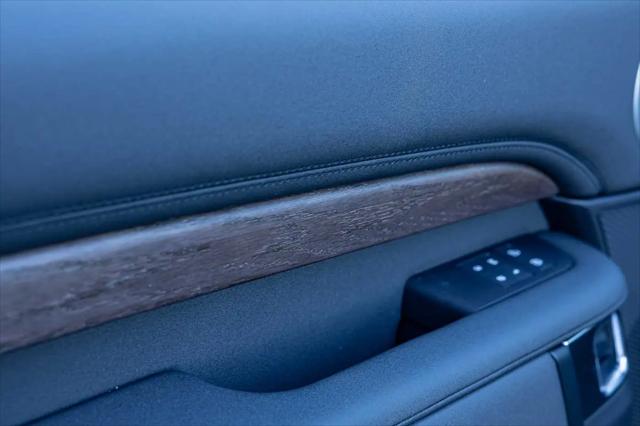 2026 Land Rover Discovery S