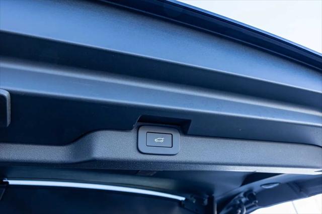 2026 Land Rover Discovery S