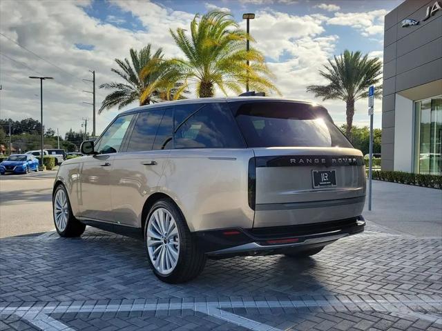 2026 Land Rover Range Rover P530 SE