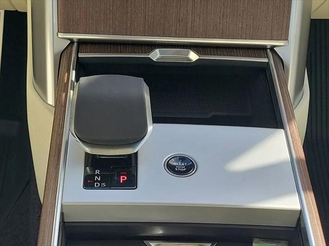 2026 Land Rover Range Rover P530 SE
