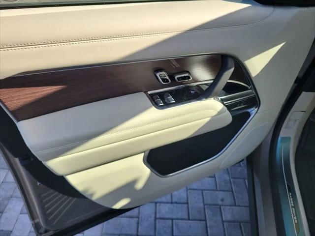 2026 Land Rover Range Rover P530 SE
