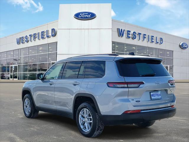 2022 Jeep Grand Cherokee L Laredo 4x4