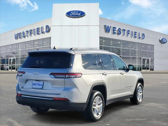 2022 Jeep Grand Cherokee L Laredo 4x4