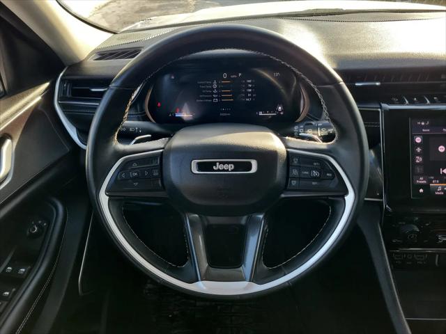 2022 Jeep Grand Cherokee L Laredo 4x4