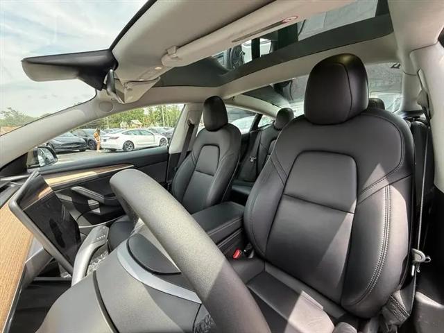 2021 Tesla Model 3 Standard Range Plus Rear-Wheel Drive