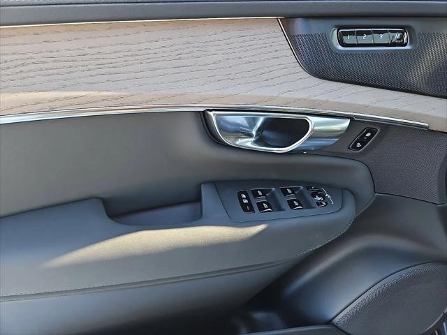 2026 Volvo XC90 Plus, B6 AWD Gas (mild hybrid), Gasoline, Bright, 7 Seats