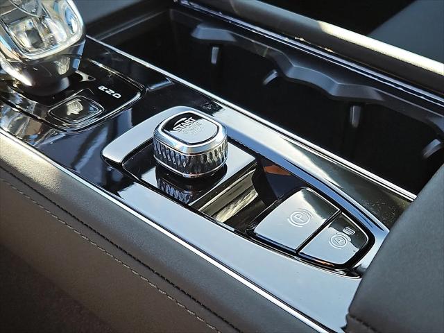 2026 Volvo XC90 Plus, B6 AWD Gas (mild hybrid), Gasoline, Bright, 7 Seats