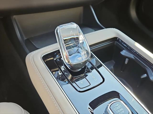 2026 Volvo XC90 Plus, B6 AWD Gas (mild hybrid), Gasoline, Bright, 6 Seats