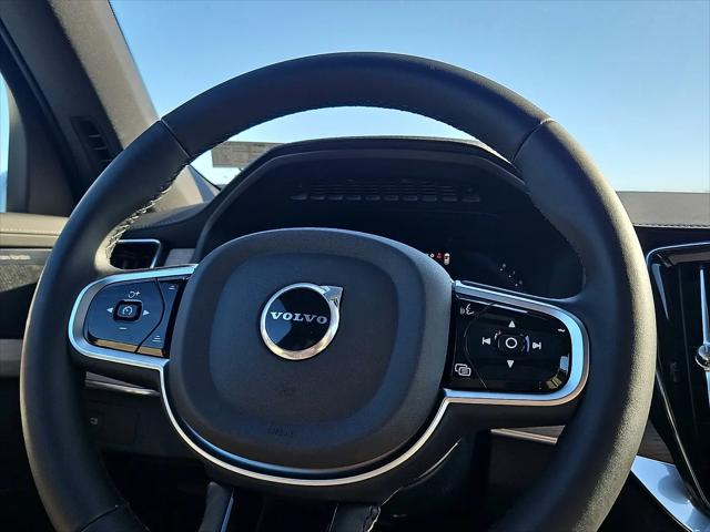 2026 Volvo XC90 Plus, B6 AWD Gas (mild hybrid), Gasoline, Bright, 6 Seats