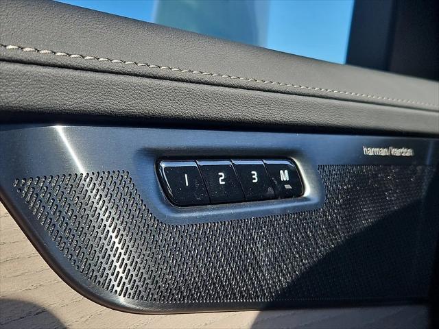 2026 Volvo XC90 Plus, B6 AWD Gas (mild hybrid), Gasoline, Bright, 6 Seats