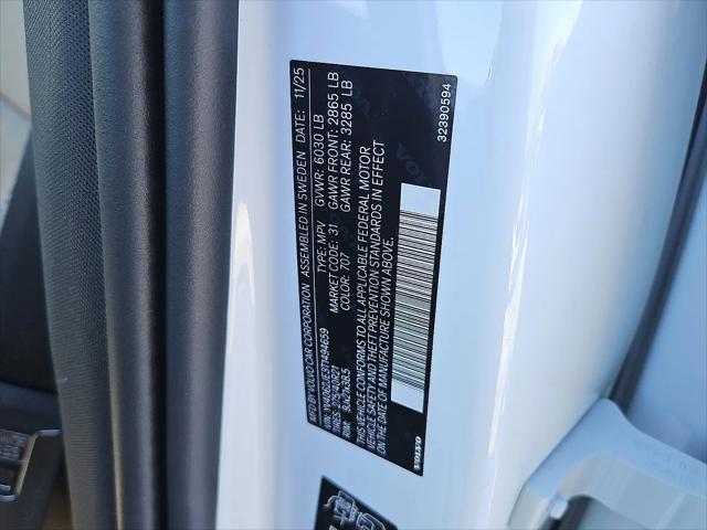 2026 Volvo XC90 Plus, B6 AWD Gas (mild hybrid), Gasoline, Bright, 6 Seats