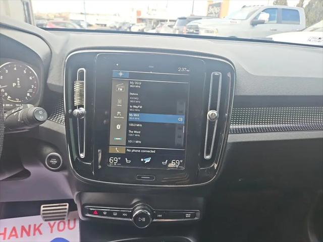 2021 Volvo XC40 T5 R-Design