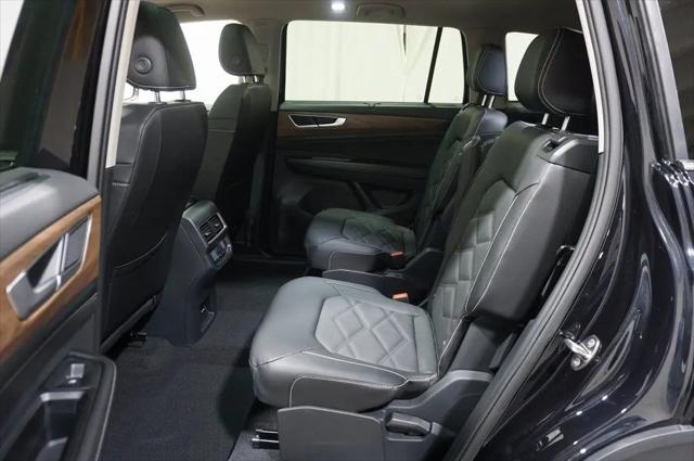 2026 Volkswagen Atlas SE with Technology