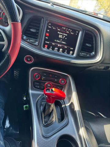 2015 Dodge Challenger SXT Plus