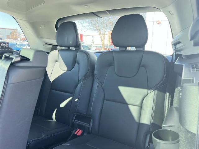 2026 Volvo XC90 Ultra, B6 AWD Gas (mild hybrid), Gasoline, Bright, 7 Seats