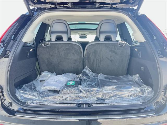 2026 Volvo XC90 Ultra, B6 AWD Gas (mild hybrid), Gasoline, Bright, 7 Seats