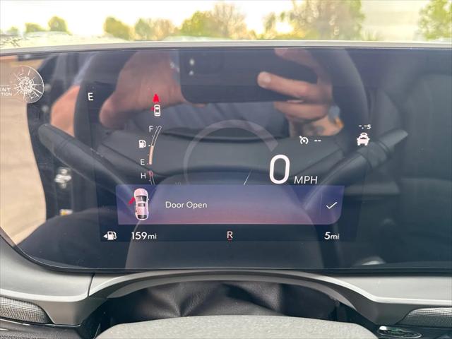 2026 Buick NV Avenir FWD