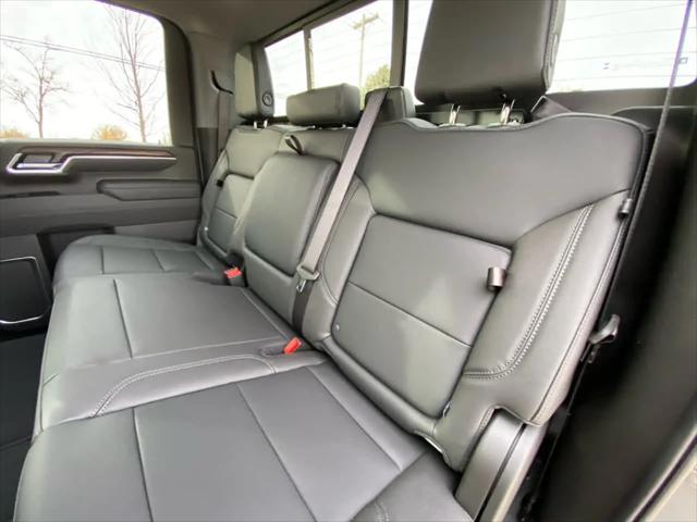 2026 GMC Sierra 2500HD Crew Cab, Standard Bed, SLT, 4WD