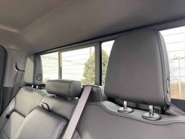 2026 GMC Sierra 2500HD Crew Cab, Standard Bed, SLT, 4WD