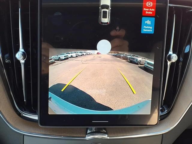 2026 Volvo XC60 B5 Core