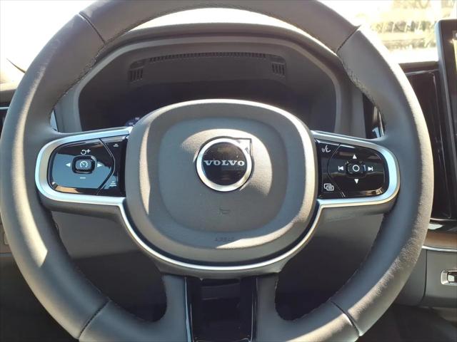 2026 Volvo XC60 B5 Core