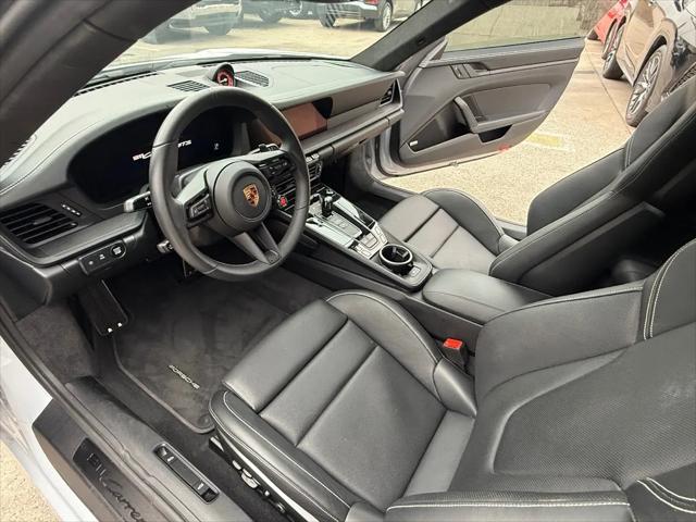 2025 Porsche 911 Carrera 4 GTS