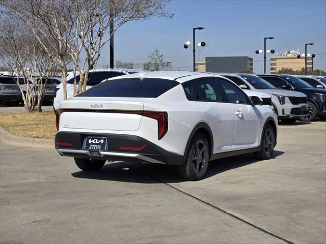 2026 Kia K4 LXS