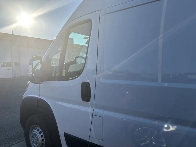 2026 Ram ProMaster Cargo Van Tradesman High Roof 159 WB EXT w/Pass Seat
