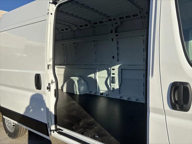 2026 Ram ProMaster Cargo Van Tradesman High Roof 159 WB EXT w/Pass Seat