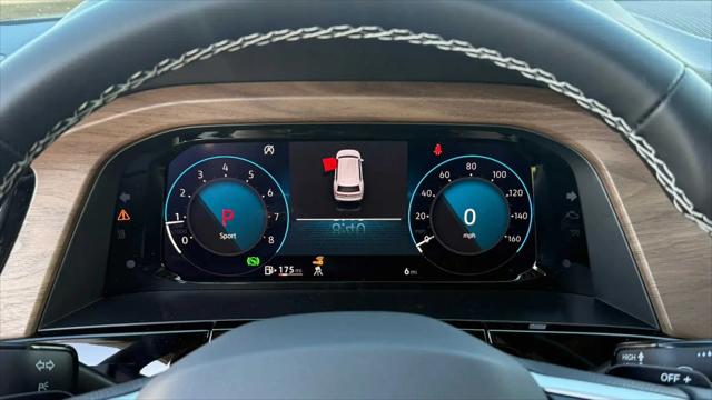 2026 Volkswagen Atlas SE with Technology