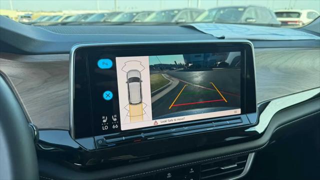 2026 Volkswagen Atlas SE with Technology