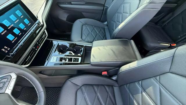 2026 Volkswagen Atlas SE with Technology