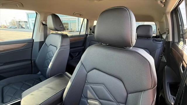 2026 Volkswagen Atlas SE with Technology