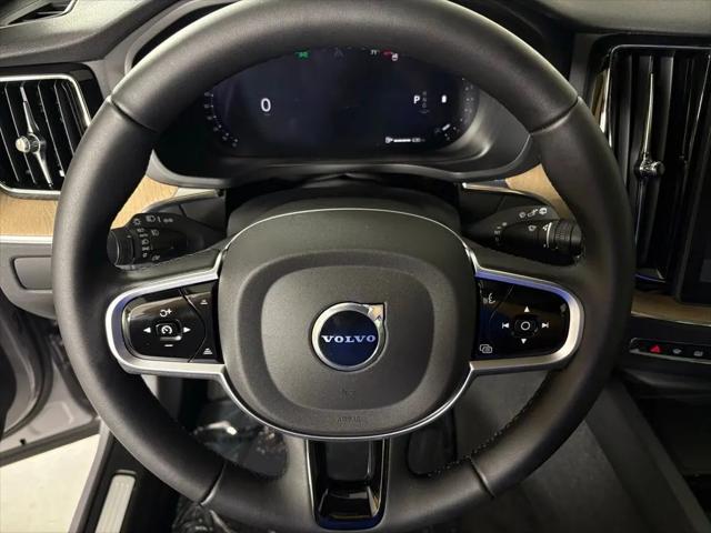 2026 Volvo XC60 B5 Core
