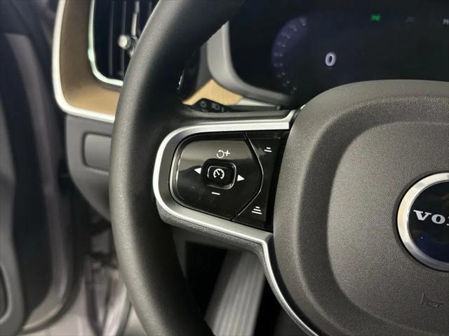 2026 Volvo XC60 B5 Core