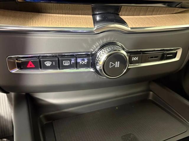 2026 Volvo XC60 B5 Core