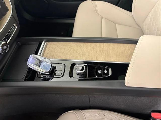 2026 Volvo XC60 B5 Core