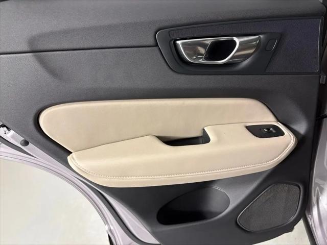 2026 Volvo XC60 B5 Core